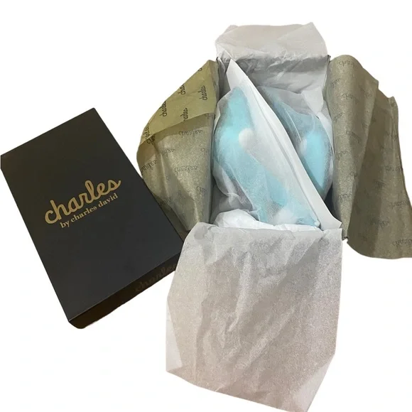 Charles David Impower vinyl Pump - Picture 5 of 10